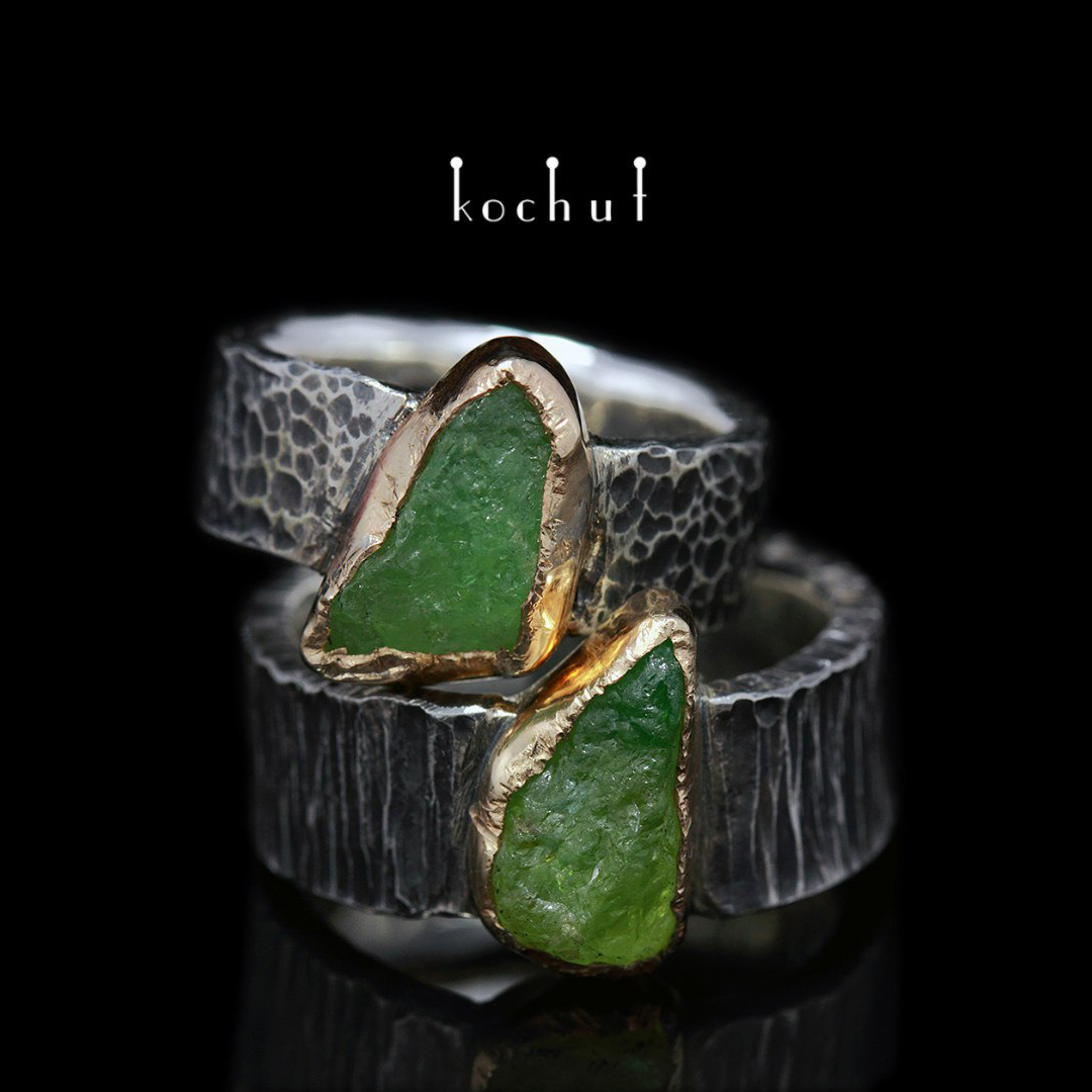 Wedding rings "Safari". Silver, crystal of green garnet