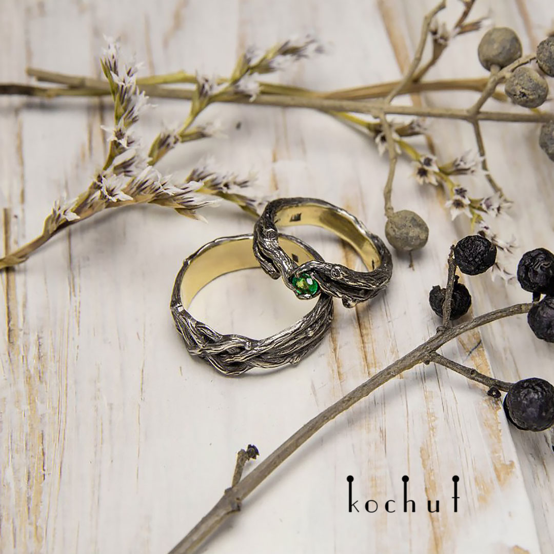 Wedding rings "Forest". White gold, emerald, black rhodium