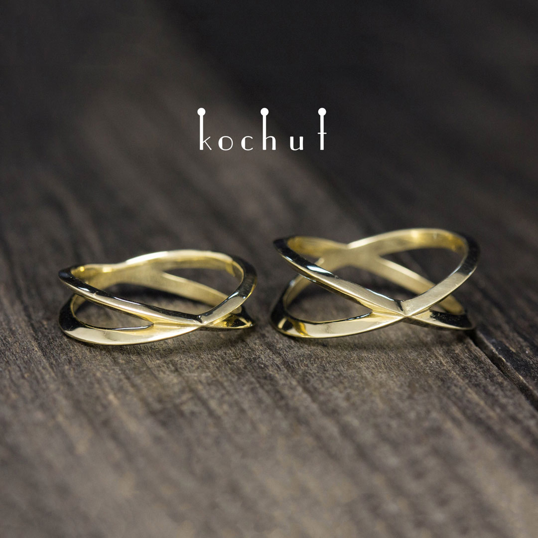 Wedding rings «The point of contact». Yellow gold
