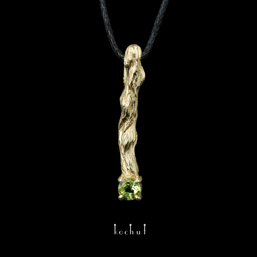 Pendant «Little twig». Yellow gold, chrysolite