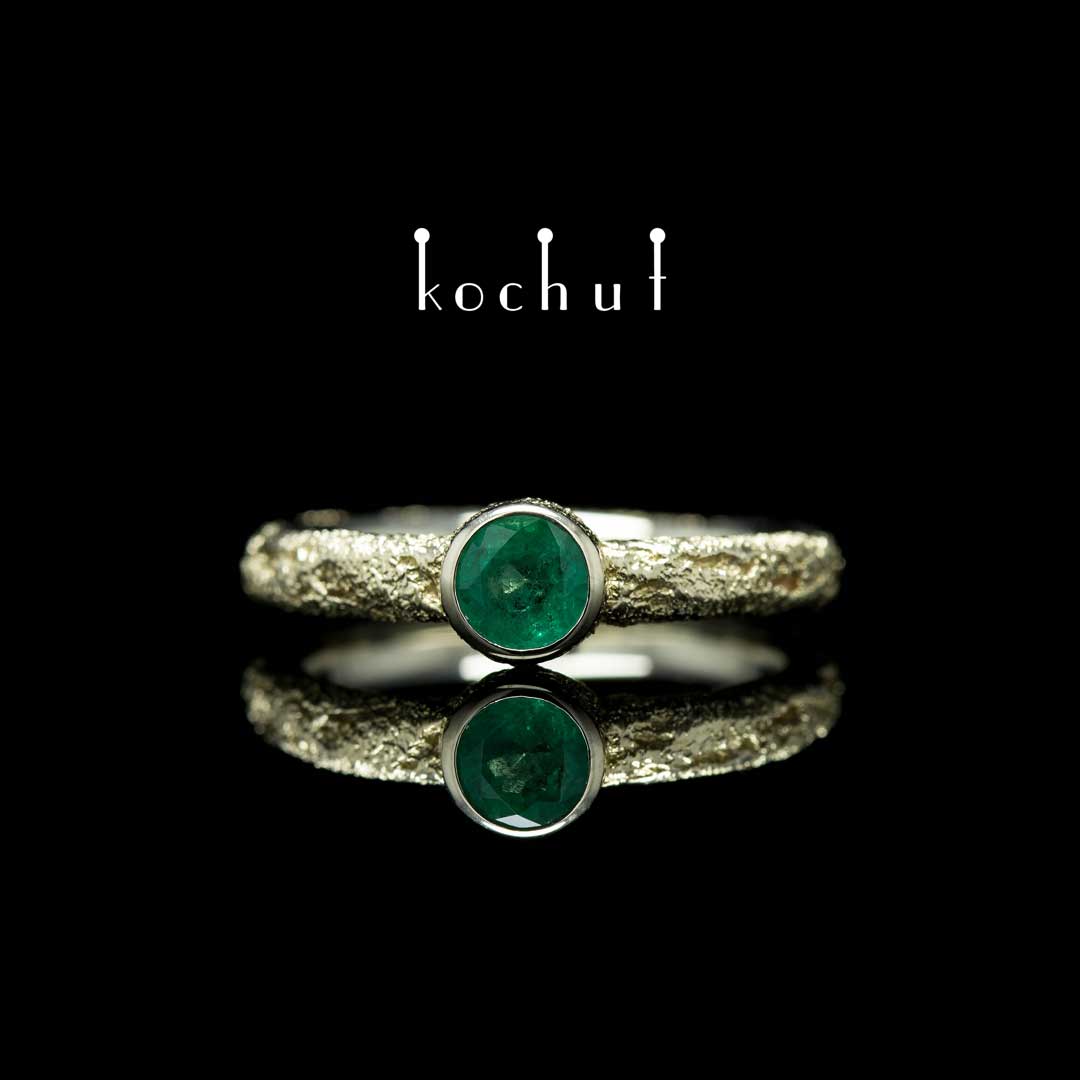 Ring «Soul and body». White, yellow gold, emerald