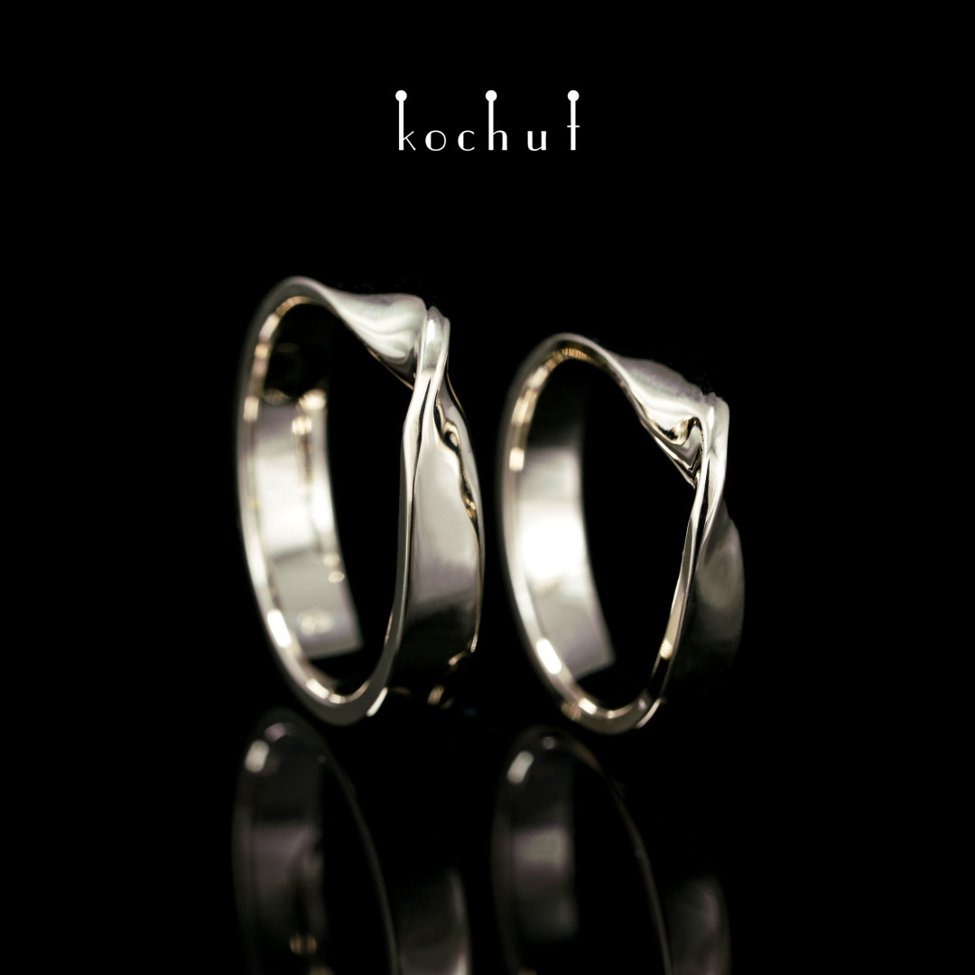 Wide wedding rings «The Mobius ribbon». White gold