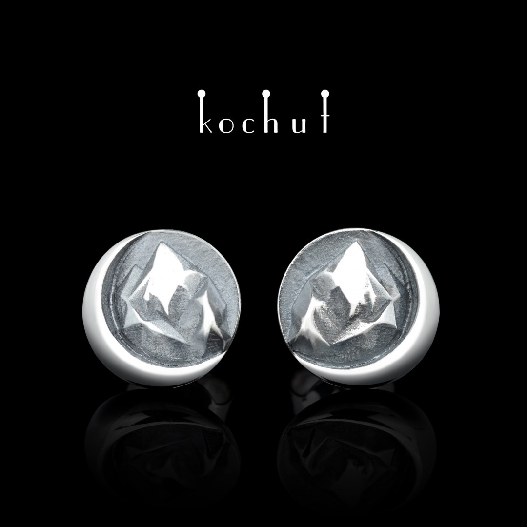 Earrings-pouches of the «Peaks of Love». Silver, oxidized