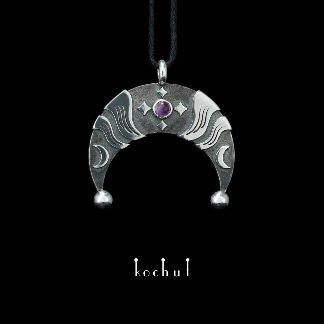 Pendant «Lunnytsa» Silver, amethyst cabochon, oxidized