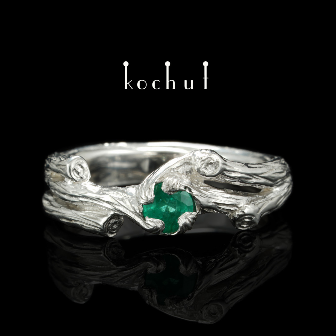 Ring «Branch». Silver, emerald, white rhodium