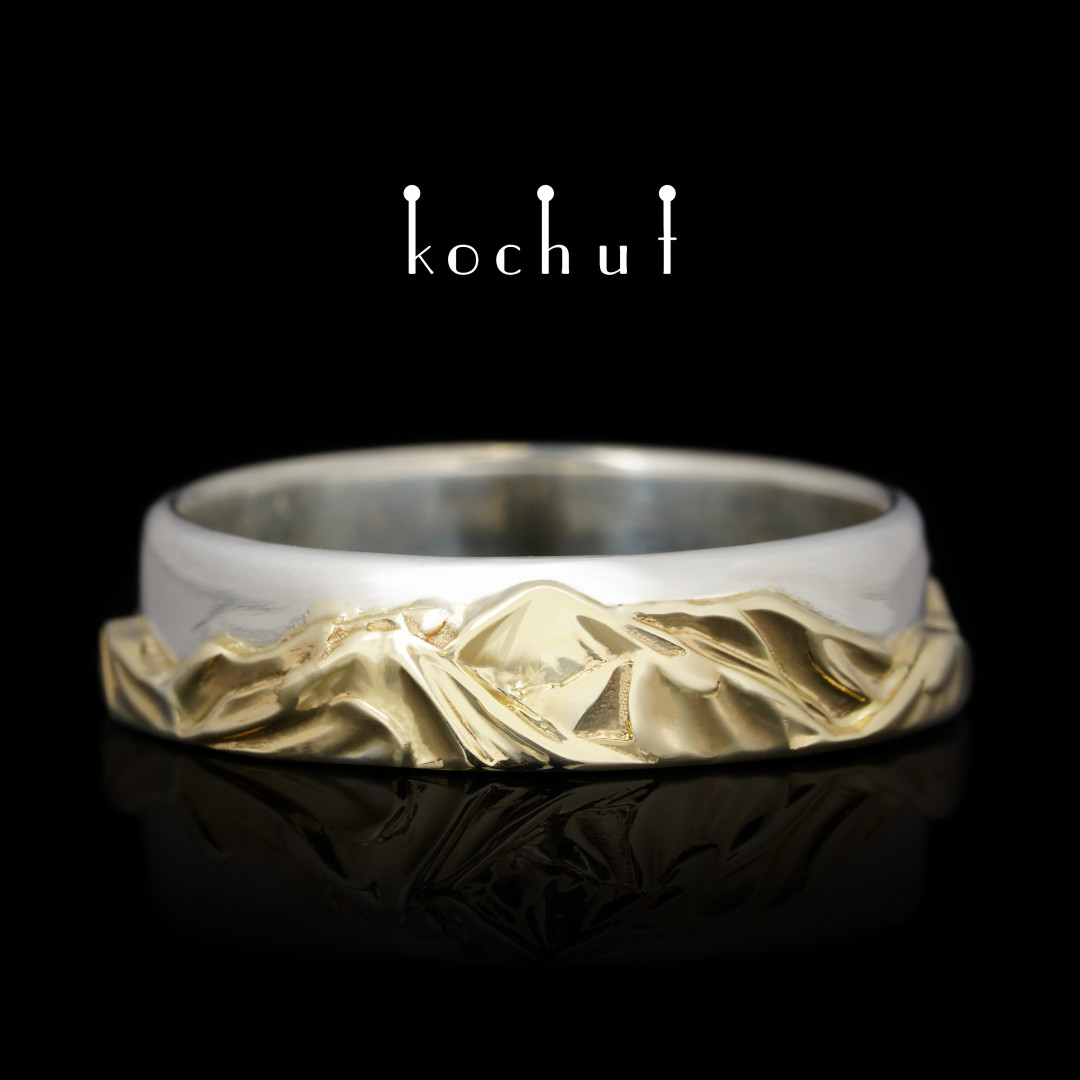 Wedding ring «Peaks of Love». Silver and yellow gold