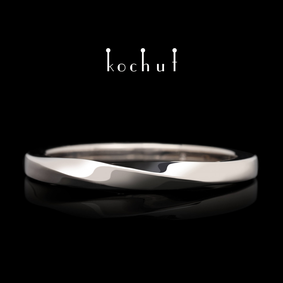 Wedding ring «Mobius ribbon: narrowed». Palladium gold