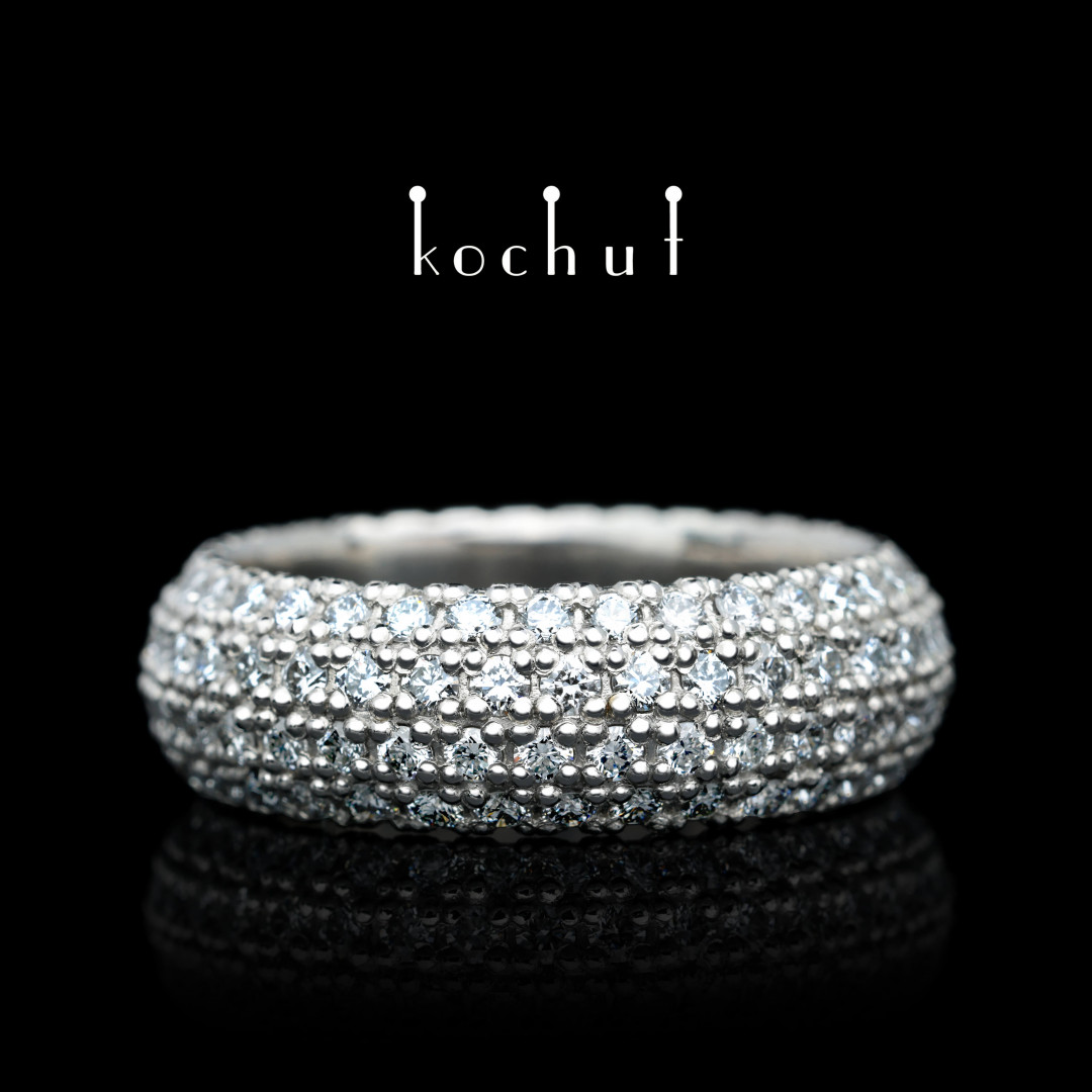 Wedding ring «Reflection». Platinum, diamonds