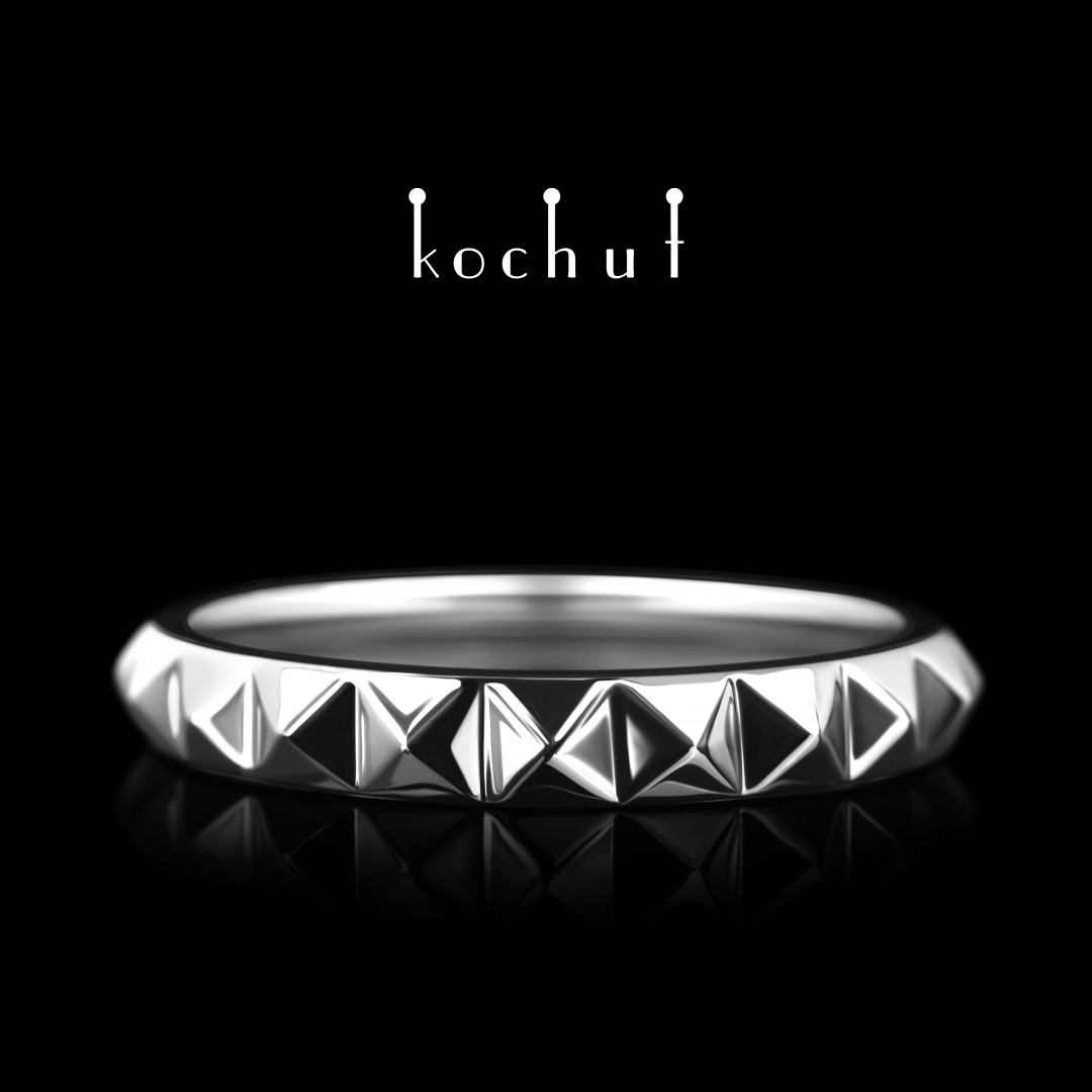 Ring «Passion». White gold, white rhodium