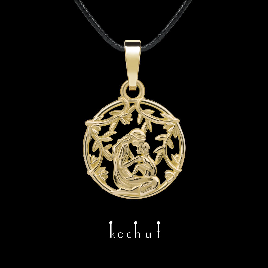 Pendant «Motherhood: mini». Yellow gold