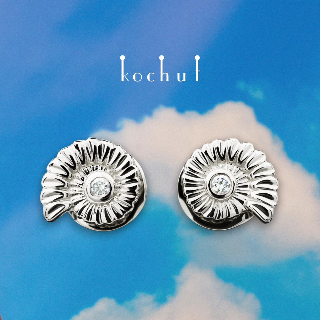 Earrings «Amonite». White gold, diamonds, white rhodium